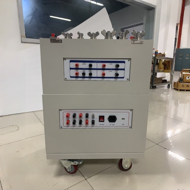 High Precision Calibration Device for Comprehensive Testing Instruments of Current Transformers